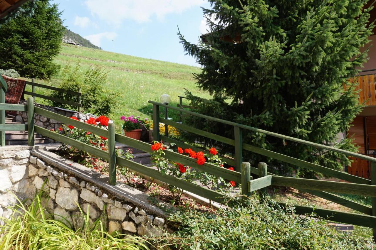 Pra De Dort Casa Vacanze Molveno Exteriör bild