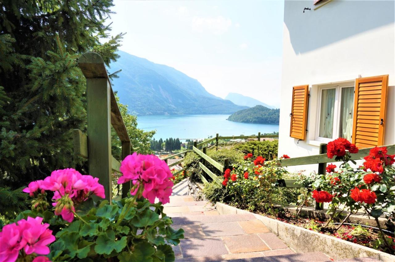 Pra De Dort Casa Vacanze Molveno Exteriör bild